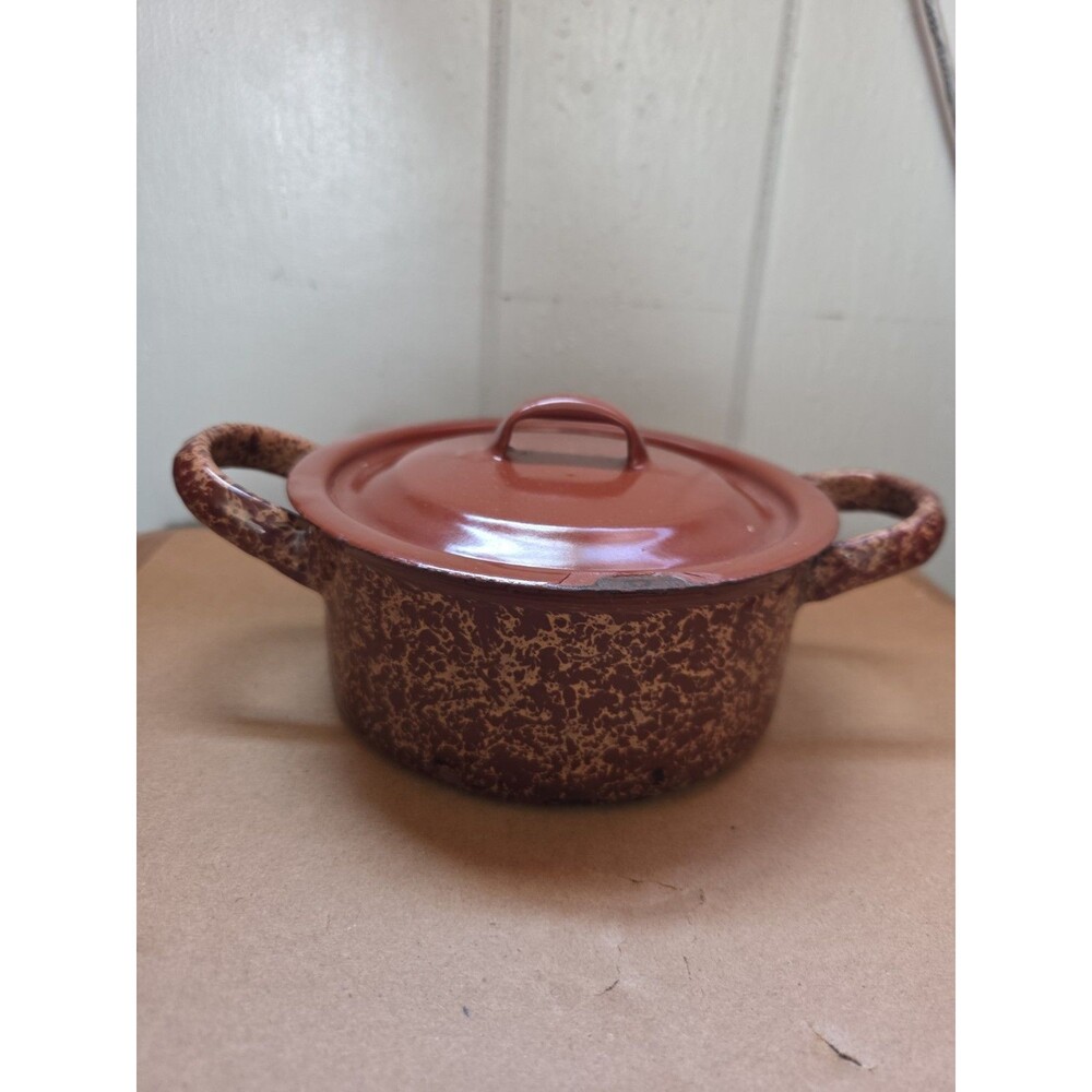 Vintage Graniteware Brown Cream Speckled Enamelware Mini Casserole Pot Covered